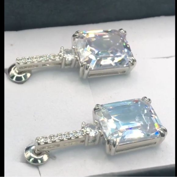 Stunning Asscher Cut  Diamond Post back Drop Earrings💎 - Picture 6 of 15